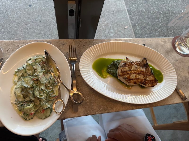 Lars Bar & Grill photo 5