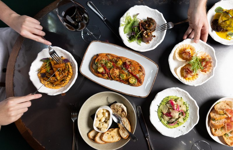 Moda Steak . Tapas . Seasons photo 4