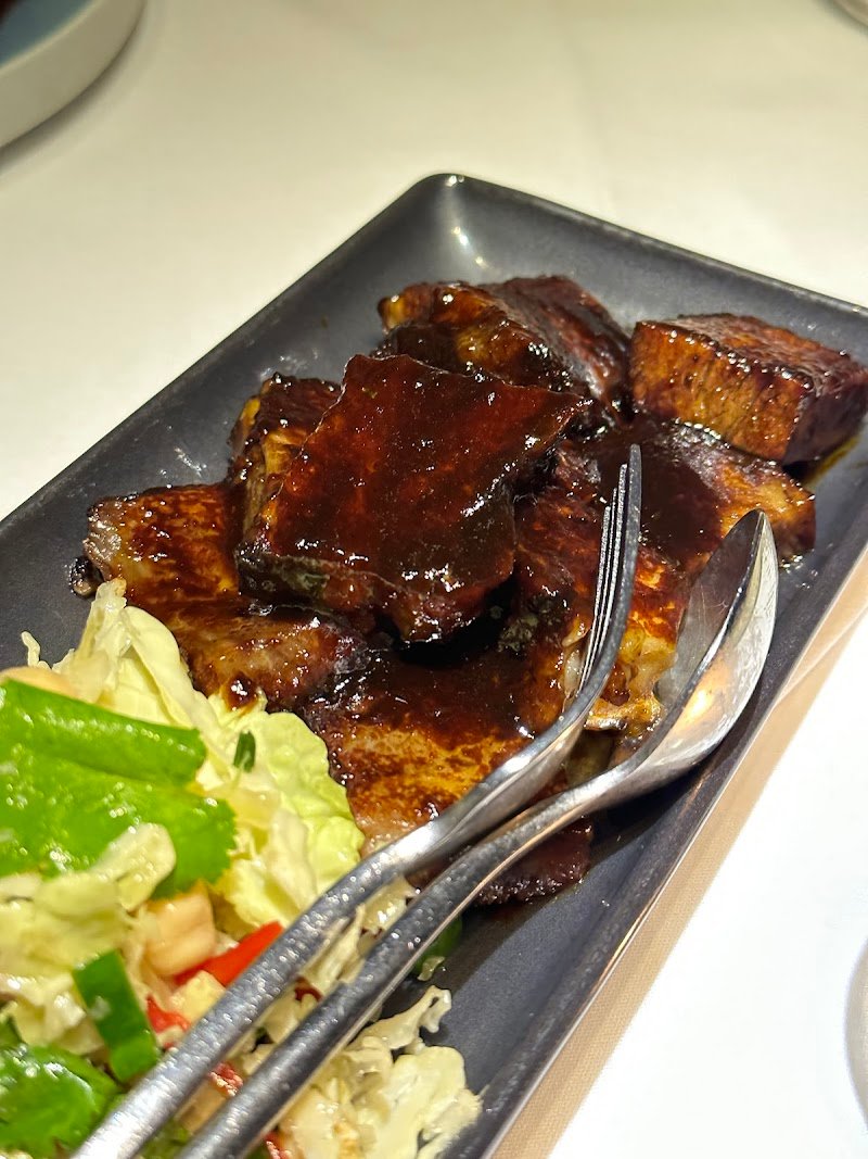 Black Hide Caxton Street photo 3